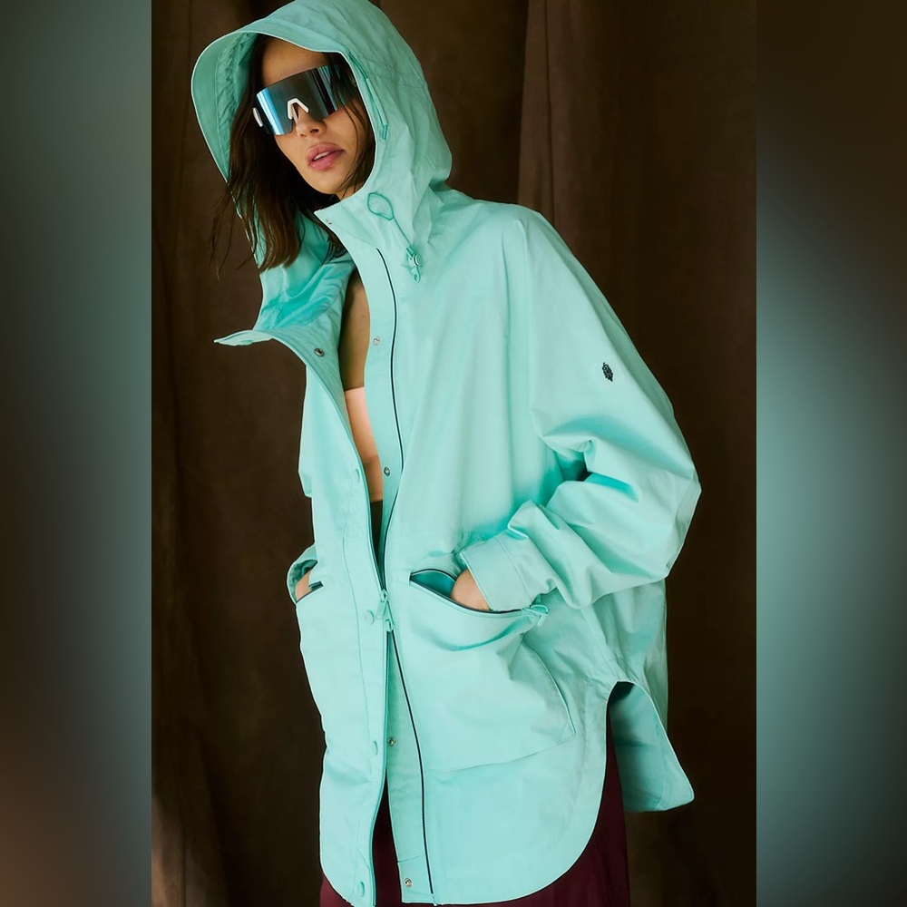 FP Movement NWT Singin in the Rain Packable Jacket Size S in Turquoise
